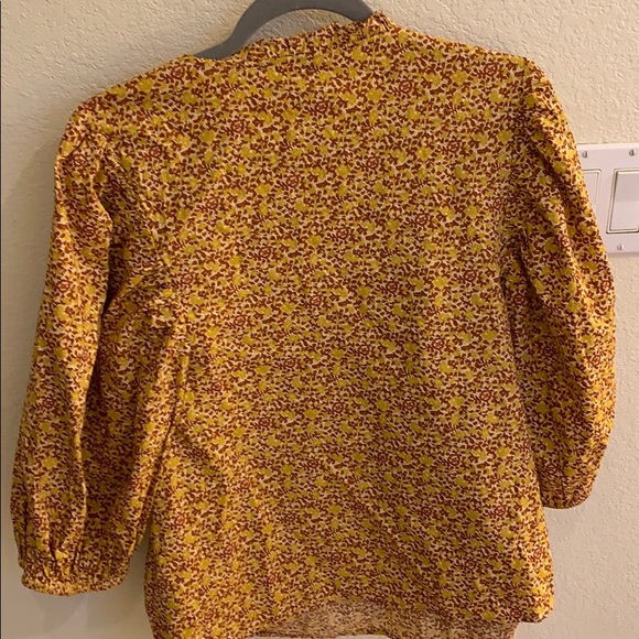 Universal Thread Top - Picture 2 of 3